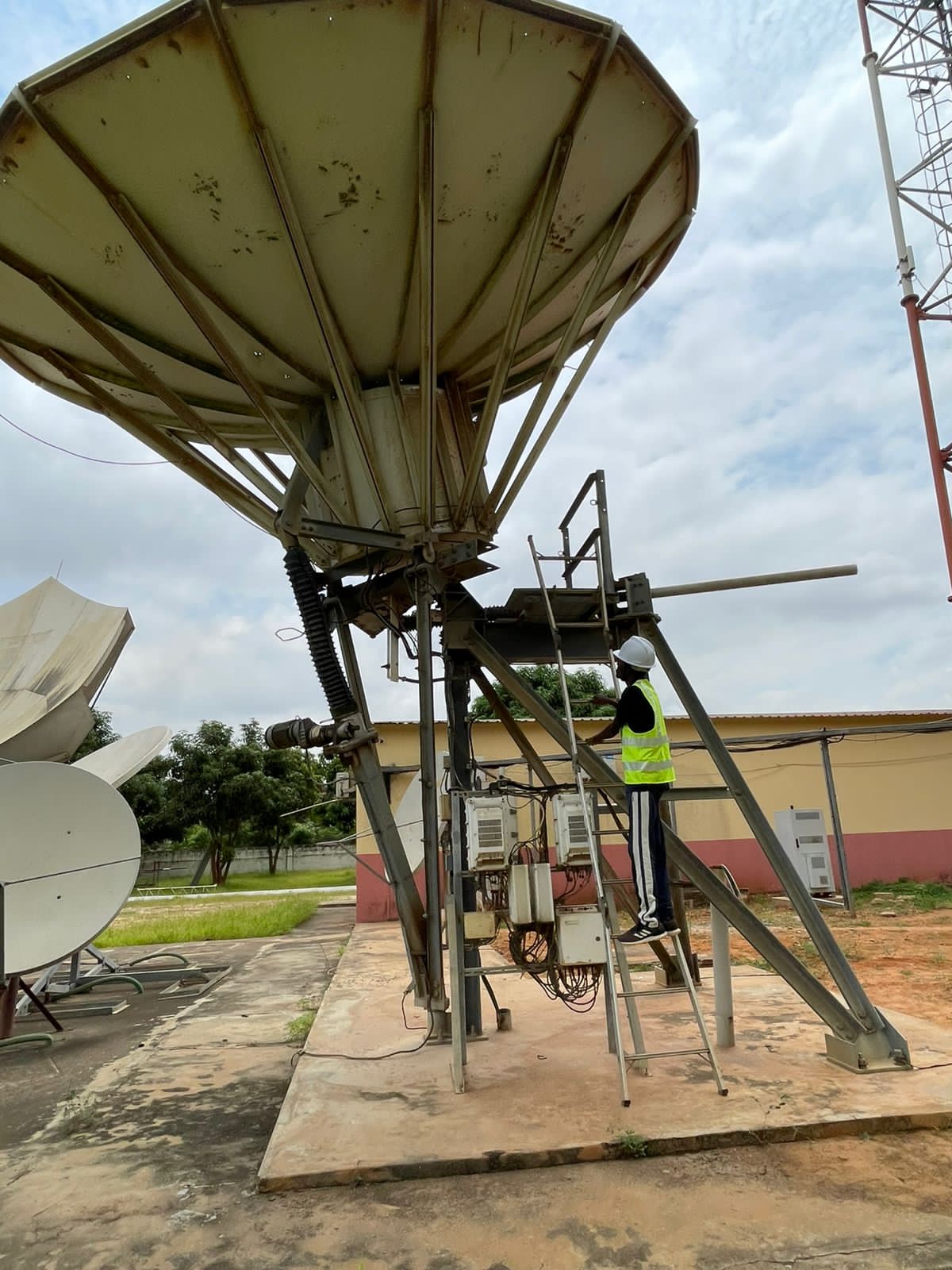 Metropolitan Office Tower